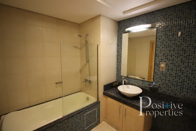 high-floor-full-sea-view-furnished.webp