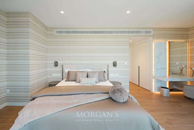 high-floor-furnished-unit-luxurious-layout.webp