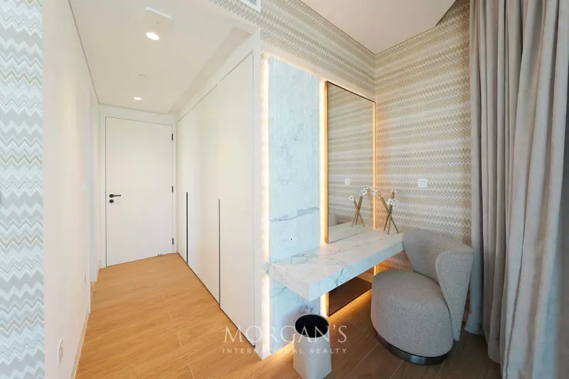 high-floor-furnished-unit-luxurious-layout.webp