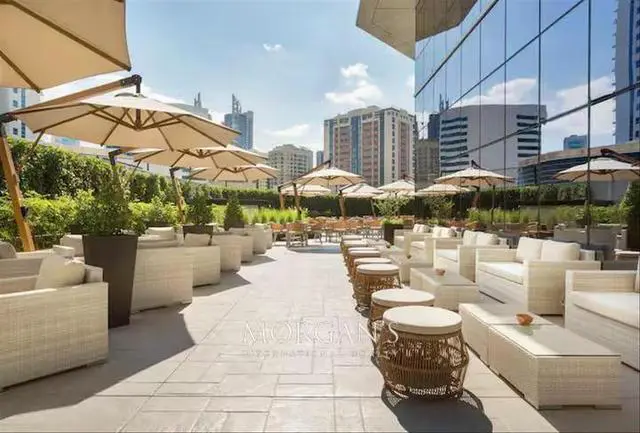 high-roi-premium-amenities-flexible.webp
