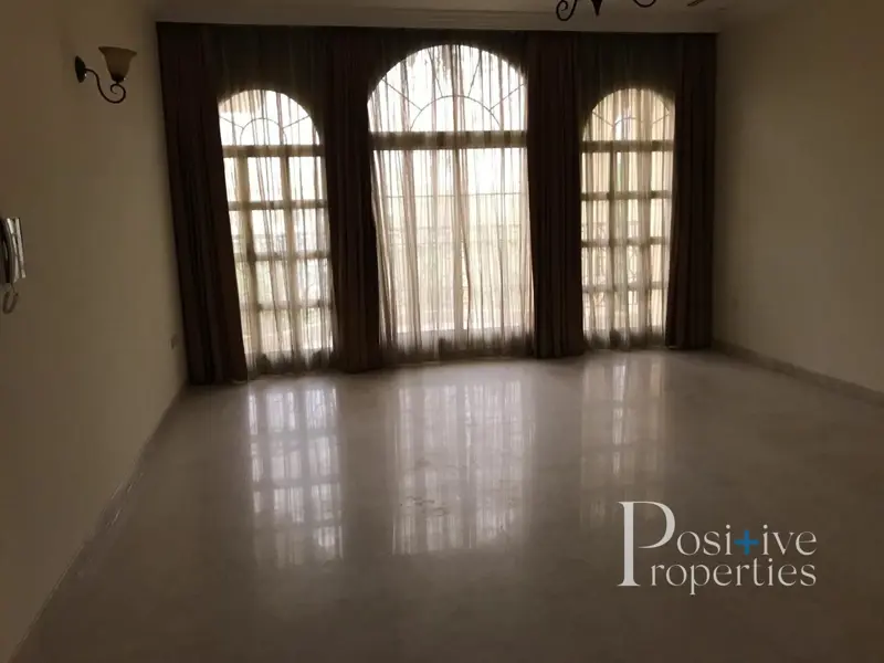 large-plot-green-garden-5-bed-one-month-free.webp