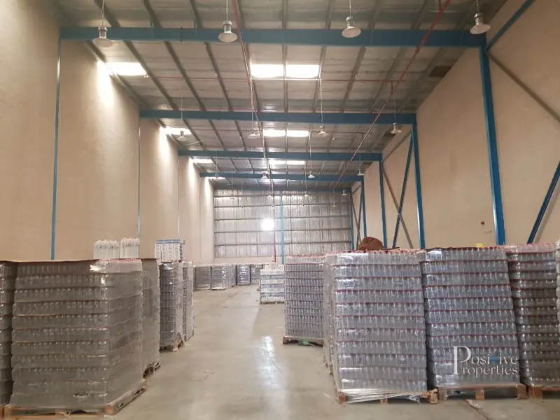 large-warehouse-better-roi-jafza-south.webp