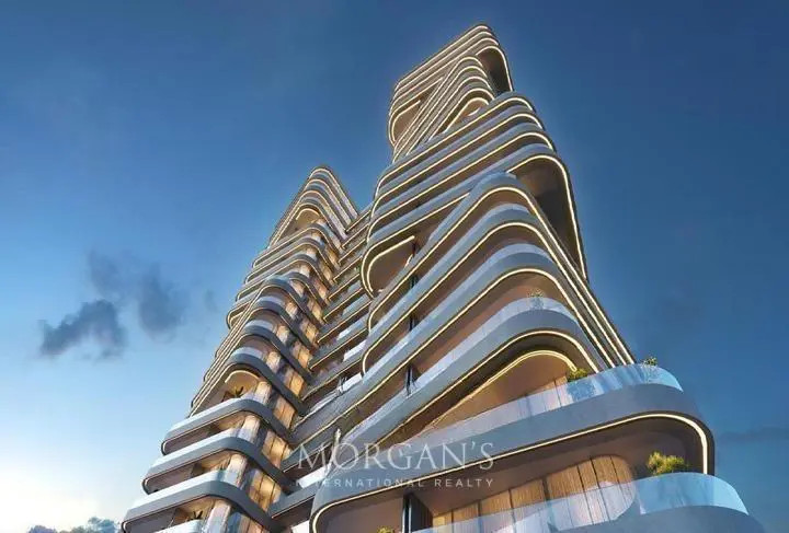 luxury-1br-i-canal-view-i-mid-floor-3.webp