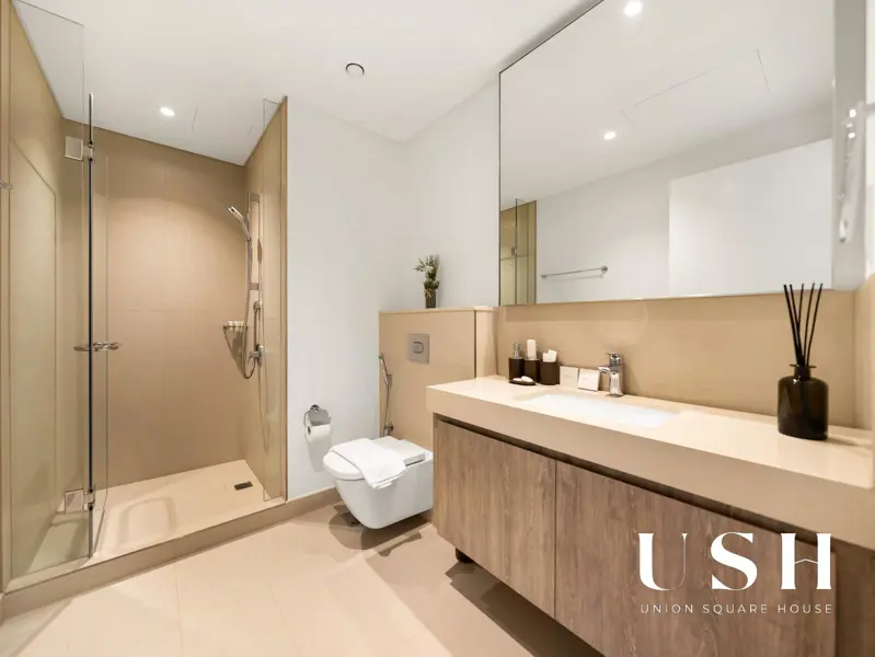 luxury-3-bed-unit-designer-furnished-phpp-1.webp
