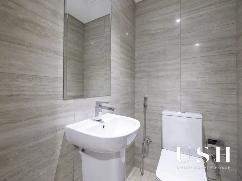 luxury-3br-amazing-canal-view-corner-unit.webp