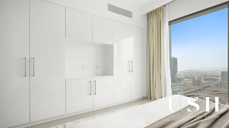 luxury-3br-fully-furnished-burj-khalifa-view-1.webp