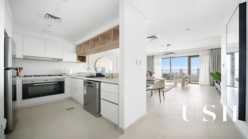 luxury-3br-fully-furnished-burj-khalifa-view-1.webp
