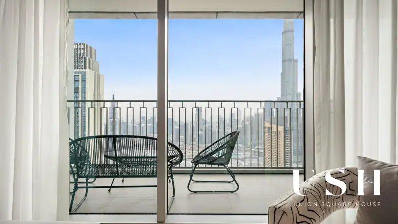 luxury-3br-fully-furnished-burj-khalifa-view-1.webp