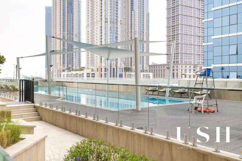 luxury-studio-n-oasis-canal-viewprime-location.webp