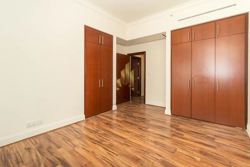 marina-view-bright-high-floor-spacious-3.webp