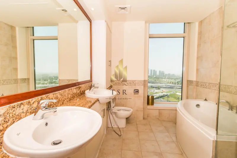 marina-view-bright-high-floor-spacious-3.webp