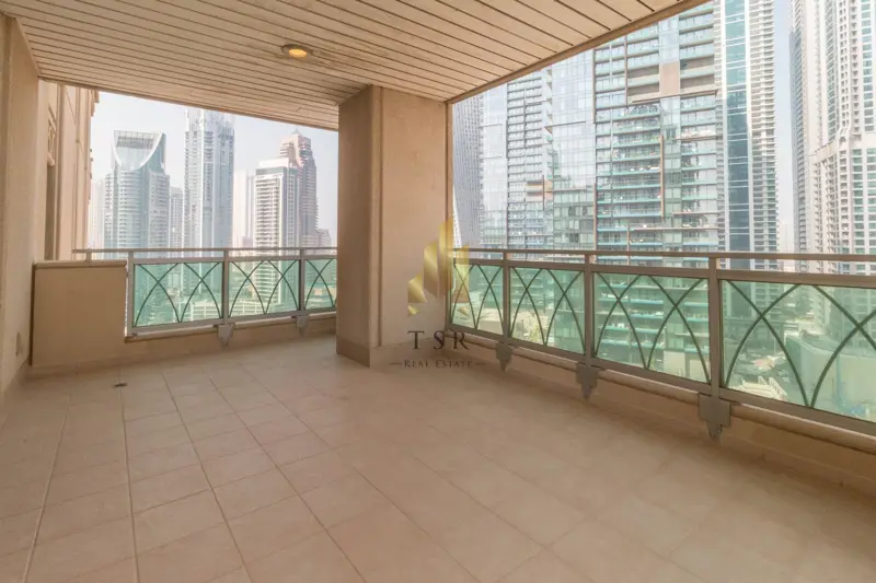 marina-view-bright-high-floor-spacious-3.webp