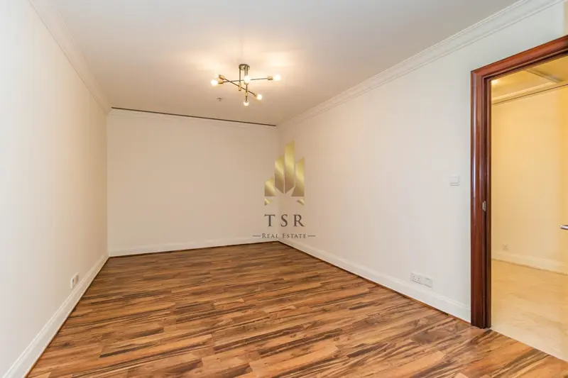 marina-view-bright-high-floor-spacious-3.webp