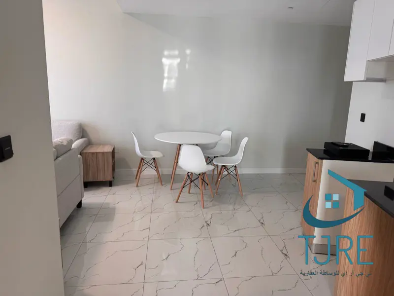 modern-style-one-month-free-huge-layout-near-metro.webp