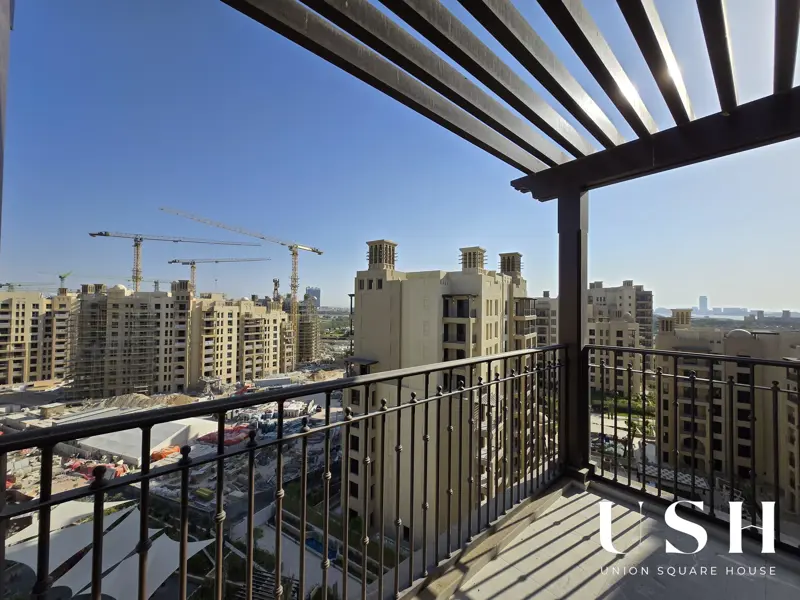 motivated-seller-luxurious-living-2-bedroom-4.webp