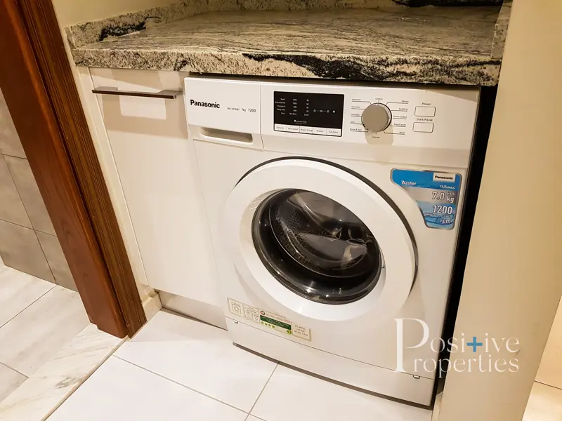 multiple-cheques-new-italian-kitchen-pets.webp