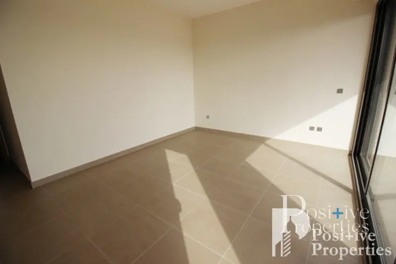 natural-light-supportive-landlord-wise-location.webp