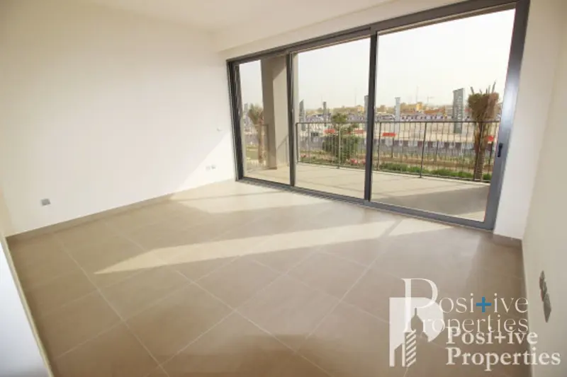 natural-light-supportive-landlord-wise-location.webp