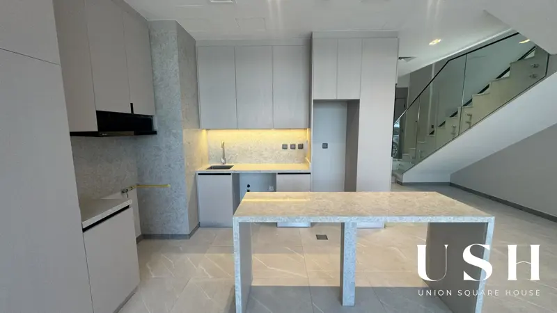 near-downtown-spacious-3br-maids-meydan-1.webp