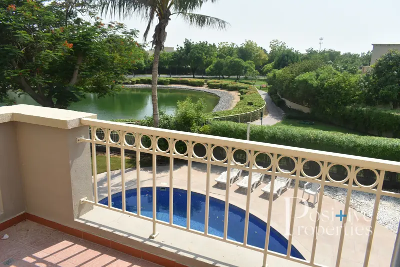 negotiable-lake-view-private-pool-beautifully-maintained.webp