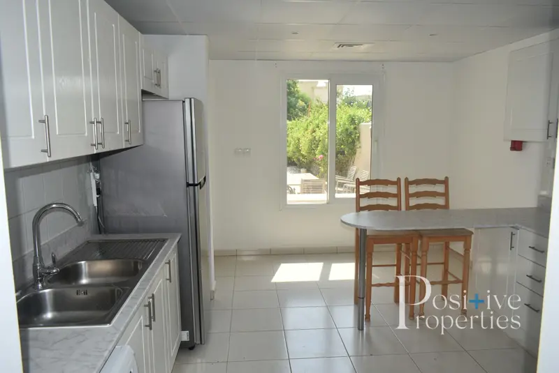 negotiable-lake-view-private-pool-beautifully-maintained.webp