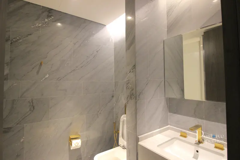 negotiable-multiple-cheques-maids-room.webp