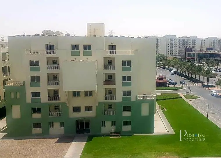 one-parking-free12-cheques-affordable-price.webp