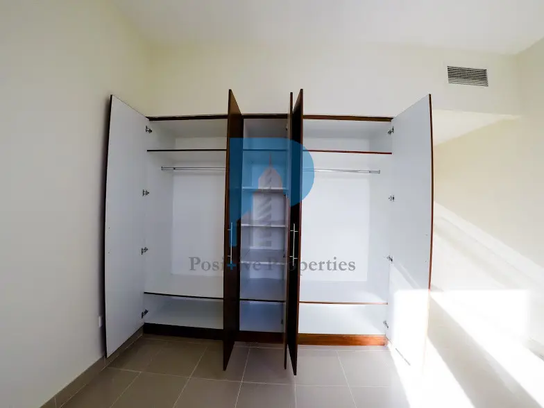 one-parking-freepay-1-month-rent-and-move-in.webp