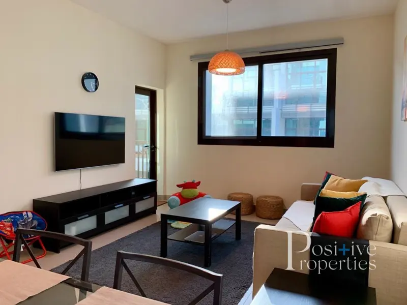 outstanding-unit-tenanted-but-can-be-vacant.webp