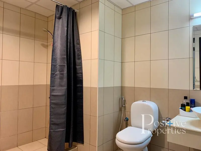 outstanding-unit-tenanted-but-can-be-vacant.webp