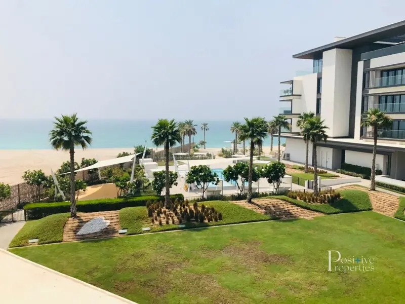 pool-and-sea-view-huge-balcony-appliances.webp