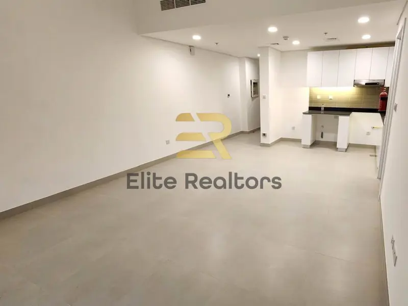 pool-view-spacious-1br-great-roi.webp