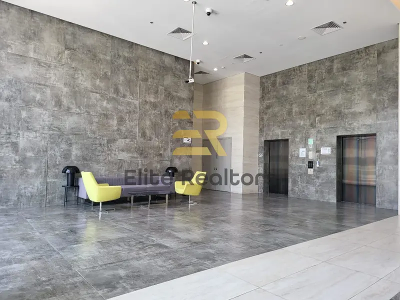 pool-view-spacious-1br-great-roi.webp