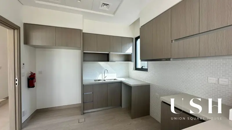 pre-leased-luxurious-near-pool-rented-high-roi.webp