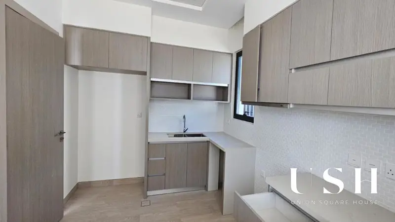 pre-leased-luxurious-near-pool-rented-high-roi.webp