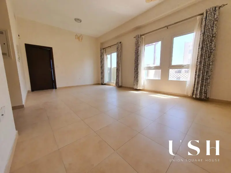 premium-lagoon-view-1bed-closed-kitterrace-1.webp