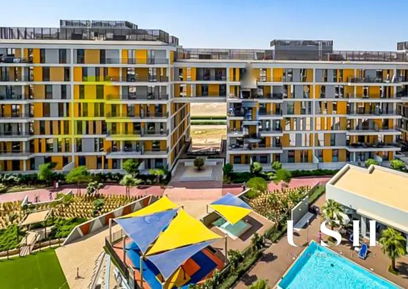 premium-pool-view-brand-new-studio-high-floor-7.webp