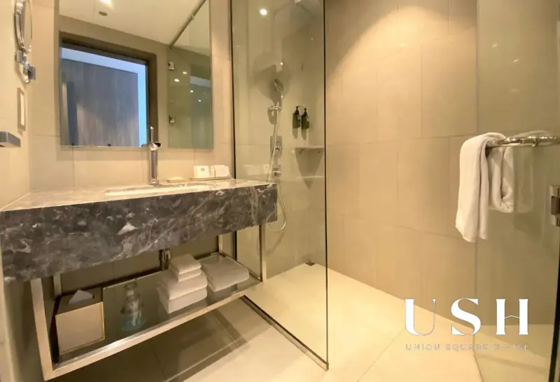 premium-studio-high-floor-hotel-room.webp