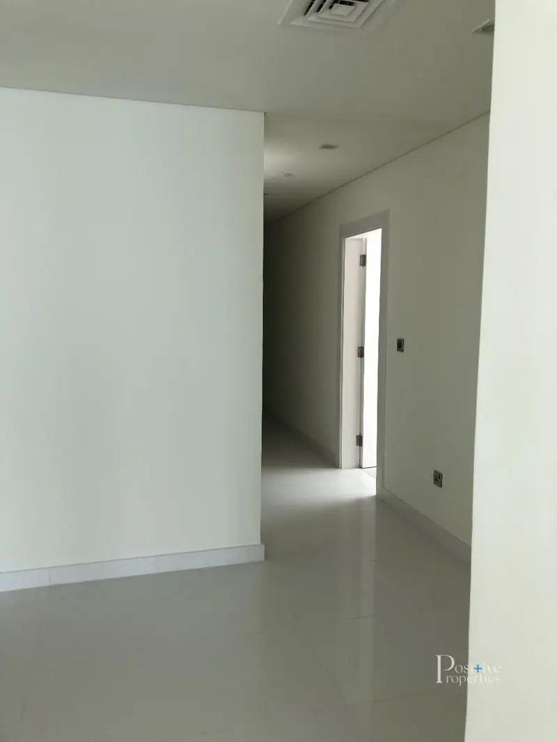 priced-to-sell-luxury-living-beachfront-penthouse.webp