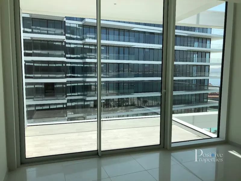 priced-to-sell-luxury-living-beachfront-penthouse.webp