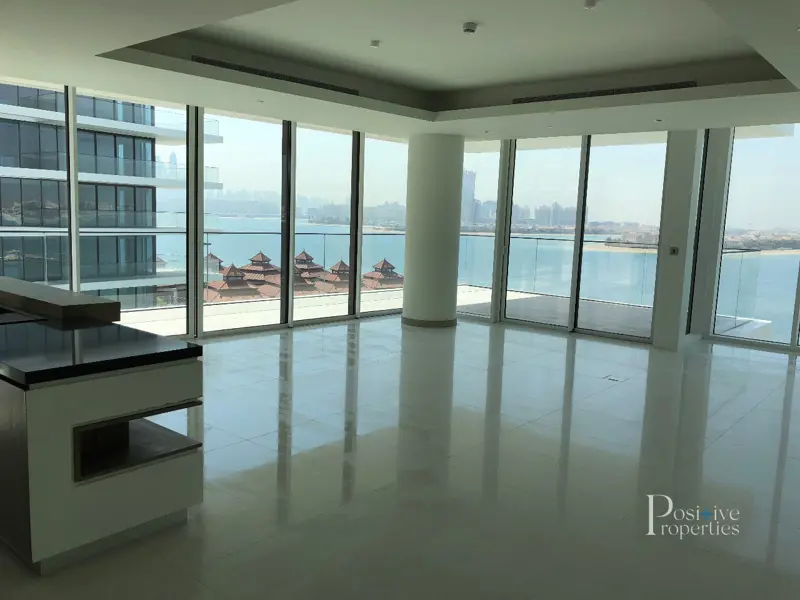 priced-to-sell-luxury-living-beachfront-penthouse.webp
