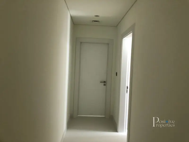 priced-to-sell-luxury-living-beachfront-penthouse.webp