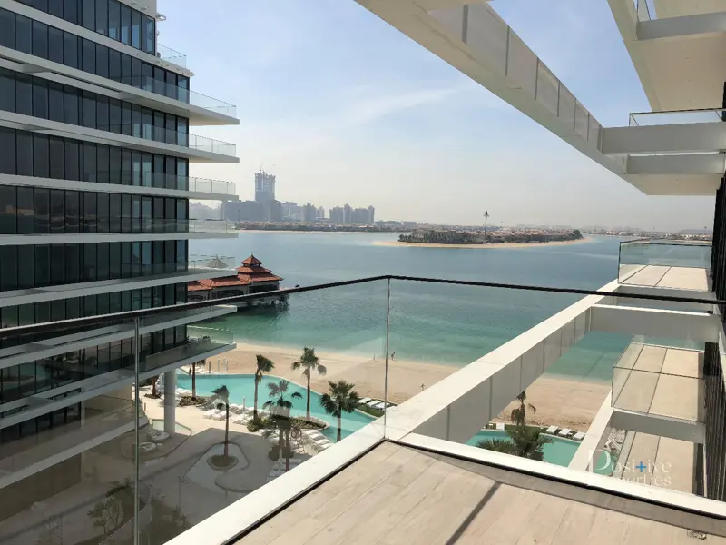 priced-to-sell-luxury-living-beachfront-penthouse.webp