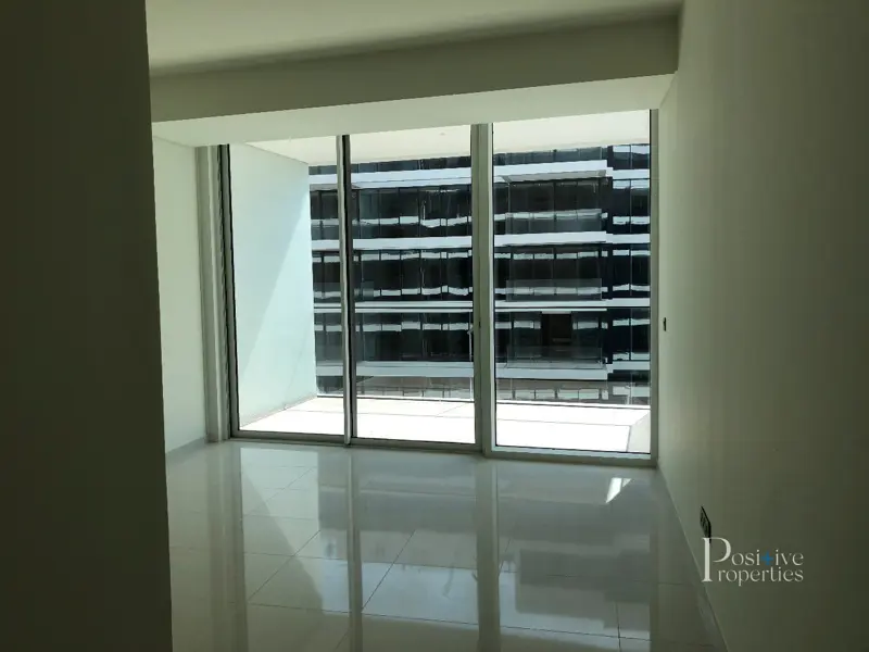 priced-to-sell-luxury-living-beachfront-penthouse.webp