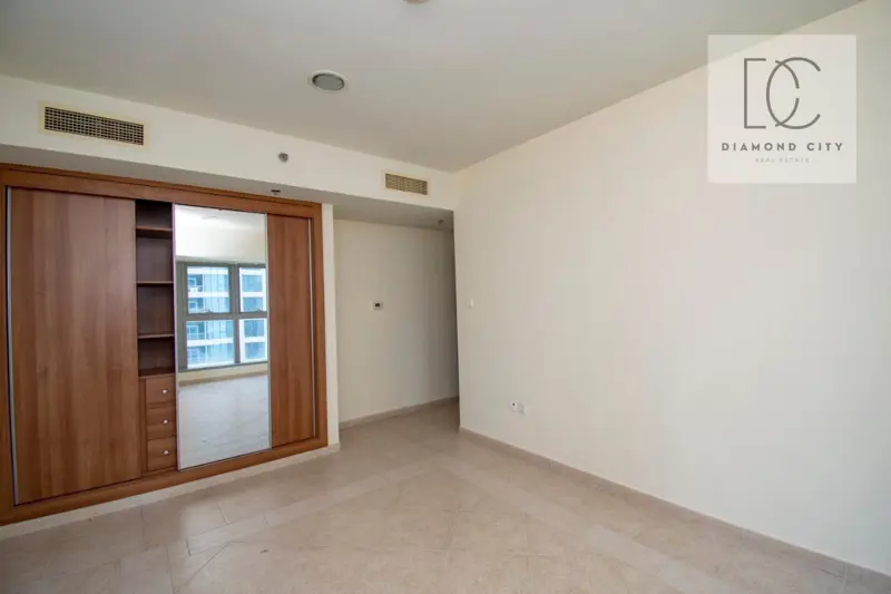 prime-location-amazing-view-high-floor.webp