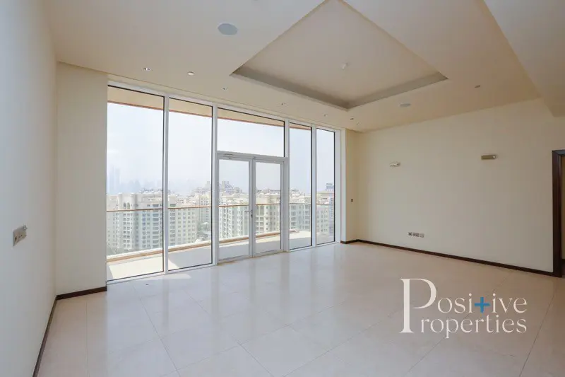 property-managed-large-2-bed-sea-views.webp