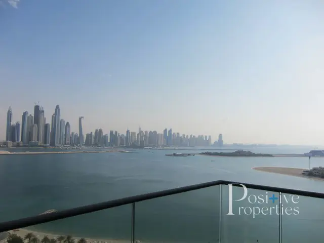 property-managed-large-2-bed-sea-views.webp