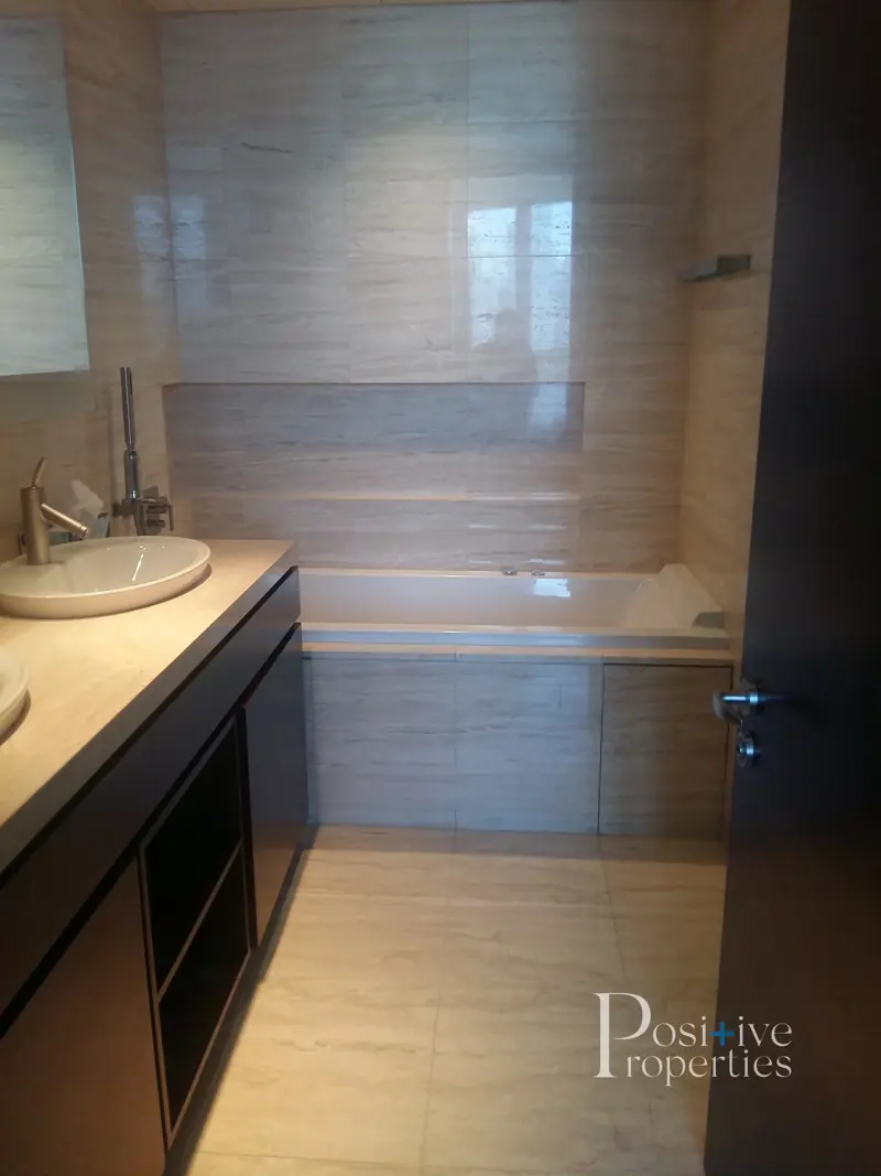 reduced-price-2br-plus-study-in-burj-khalifa.webp
