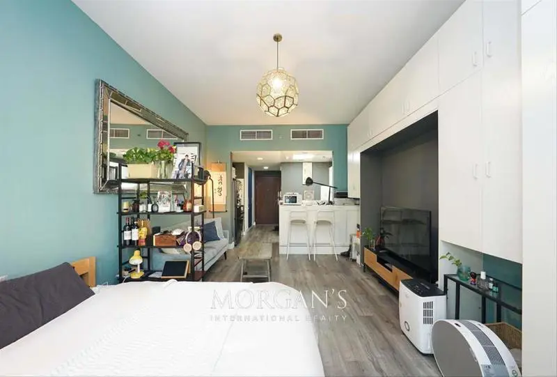 renovated-pool-view-furnished.webp