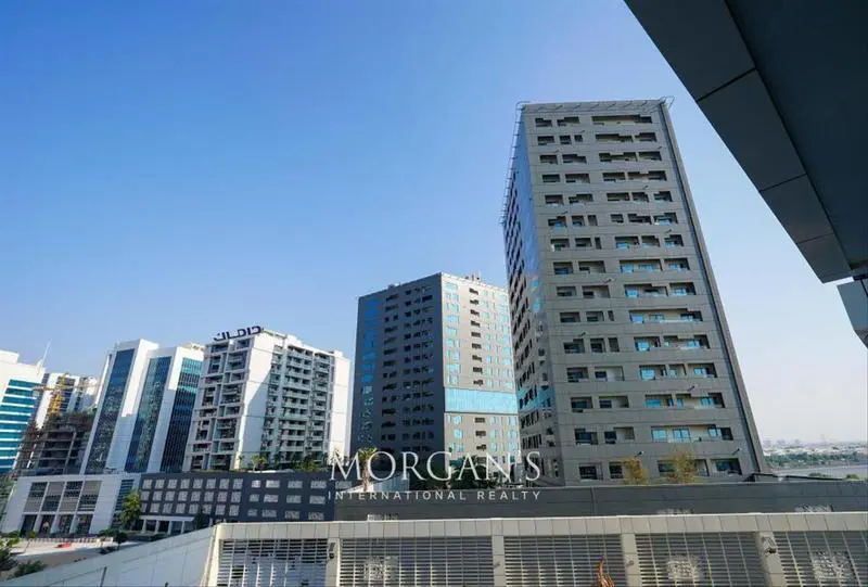 renovated-pool-view-furnished.webp